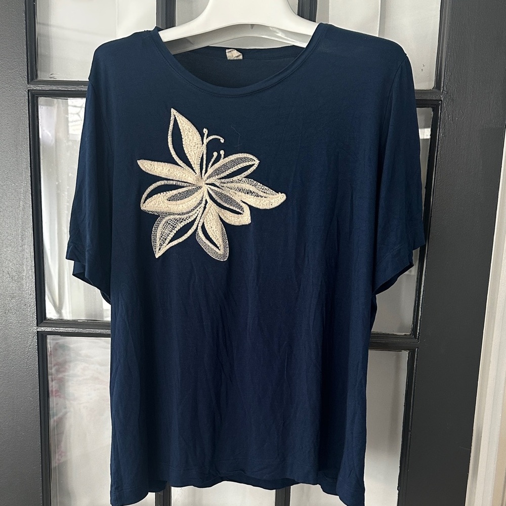 Navy Women's Short Sleeve Top with Floral Accent